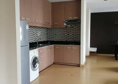 2-BR Apt. near BTS Asok (ID 399983)