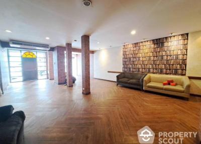 Commercial for Rent in Khlong Tan Nuea