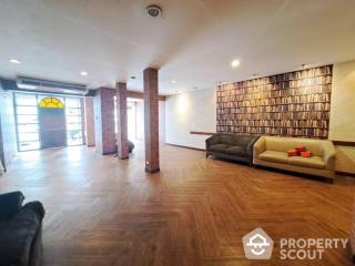 Commercial for Rent in Khlong Tan Nuea