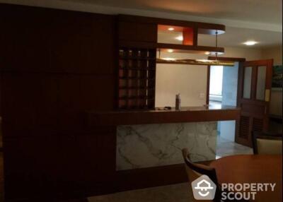 3-BR Condo at President Park Condominium near MRT Sukhumvit (ID 511360)