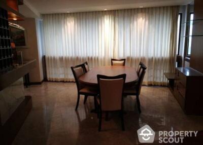 3-BR Condo at President Park Condominium near MRT Sukhumvit (ID 511360)