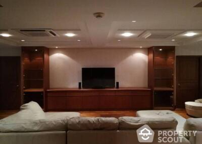 3-BR Condo at President Park Condominium near MRT Sukhumvit (ID 511360)