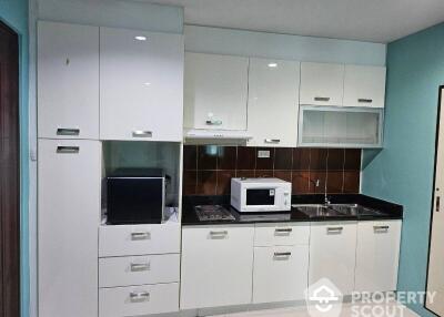 2-BR Condo at Sukhumvit Living Town near MRT Phetchaburi (ID 510202)