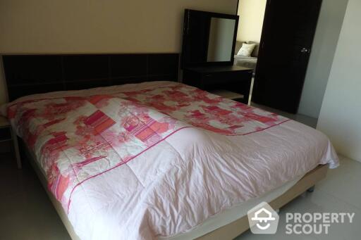 2-BR Condo at The Amethyst Sukhumvit 39 near BTS Phrom Phong