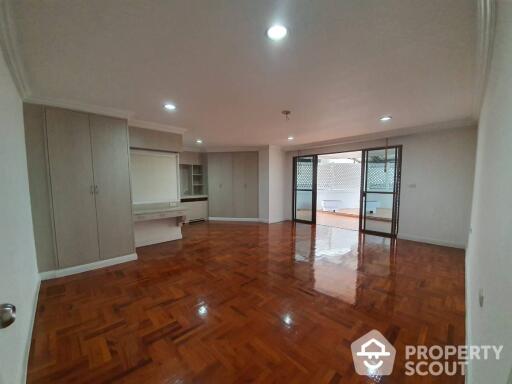 4-BR Apt. near BTS Phrom Phong