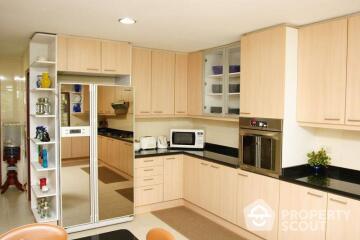 4-BR Apt. near BTS Phrom Phong