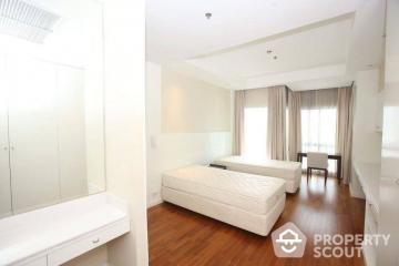 4-BR Apt. near BTS Phloen Chit