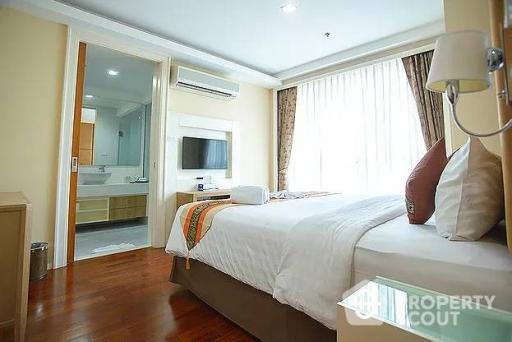 3-BR Serviced Apt. near BTS Phrom Phong