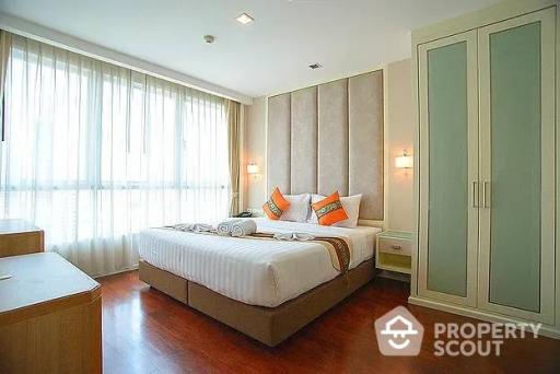 3-BR Serviced Apt. near BTS Phrom Phong