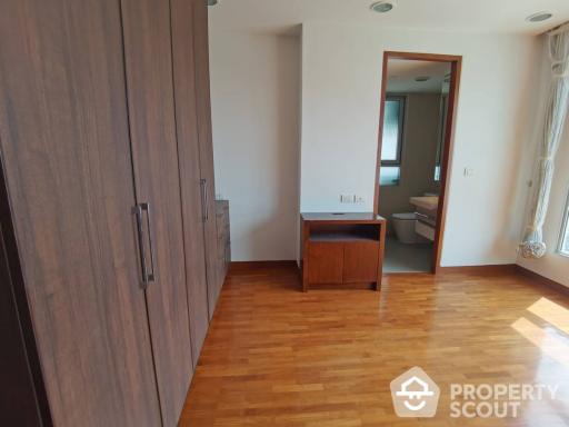 4-BR Apt. near MRT Sukhumvit