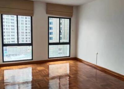 3-BR Condo at Vanicha Park Langsuan near BTS Chit Lom