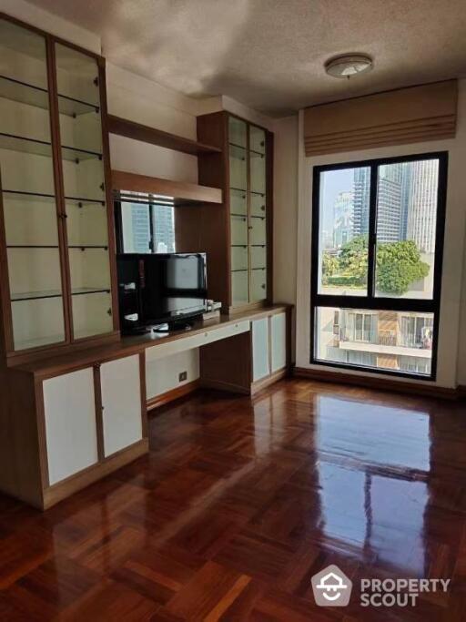 3-BR Condo at Vanicha Park Langsuan near BTS Chit Lom