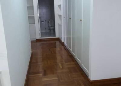 3-BR Condo at Vanicha Park Langsuan near BTS Chit Lom