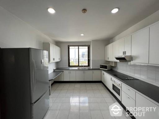 2-BR Apt. near BTS Phrom Phong