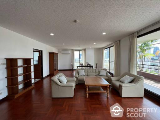 2-BR Apt. near BTS Phrom Phong