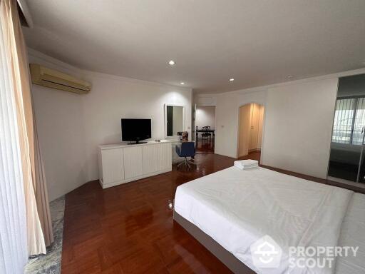 3-BR Serviced Apt. near BTS Chong Nonsi