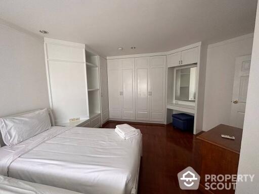 3-BR Serviced Apt. near BTS Chong Nonsi