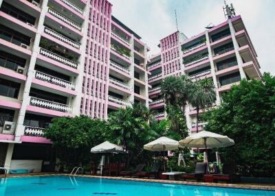 3-BR Apt. near MRT Sukhumvit