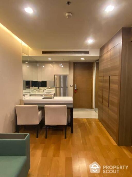 1-BR Condo at The Address Sathorn near BTS Chong Nonsi