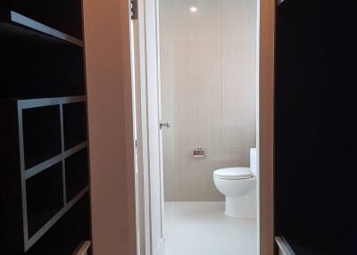 2-BR Condo at Villa Asoke near MRT Phetchaburi (ID 511104)