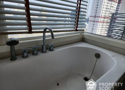 1-BR Condo at Villa Ratchatewi near BTS Phaya Thai