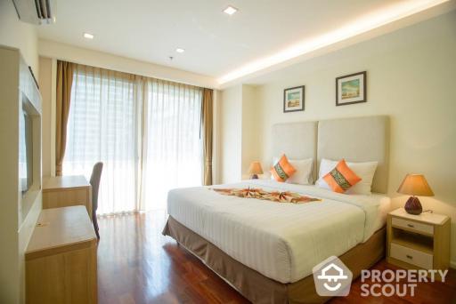 2-BR Serviced Apt. near BTS Phrom Phong