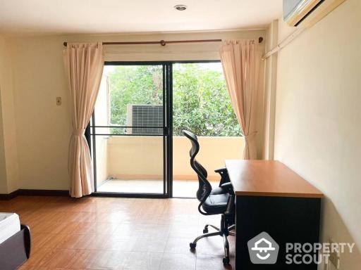 2-BR Apt. near MRT Queen Sirikit National Convention Centre