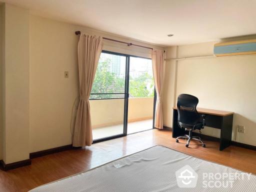 2-BR Apt. near MRT Queen Sirikit National Convention Centre