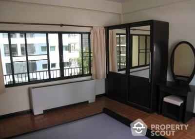 2-BR Apt. near MRT Queen Sirikit National Convention Centre (ID 399908)