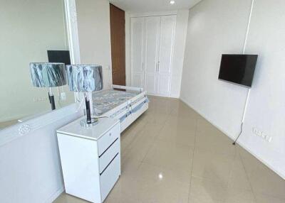 3-BR Condo at The Lakes Bangkok near BTS Asok (ID 516378)