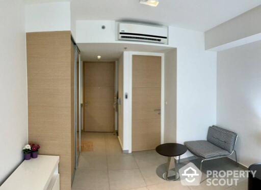 Studio Condo at The Lofts Ekkamai near BTS Ekkamai