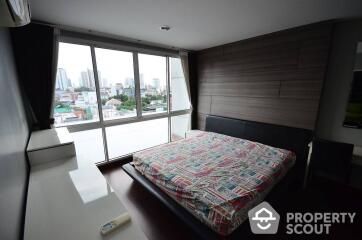 1-BR Condo at D 65 Condominium near BTS Ekkamai