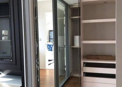 1-BR Condo at The Bangkok Sathorn near BTS Surasak (ID 389709)