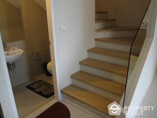 2-BR Condo at Villa Asoke near MRT Phetchaburi