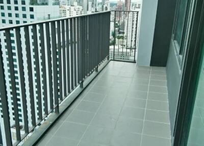 2-BR Condo at Edge Sukhumvit 23 near MRT Sukhumvit (ID 516599)