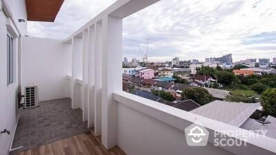 3-BR Apt. near BTS Punnawithi (ID 449990)