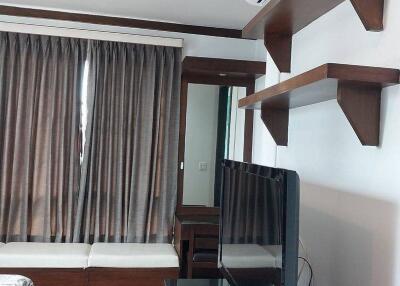 2-BR Condo at Citi Smart Sukhumvit 18 near BTS Asok