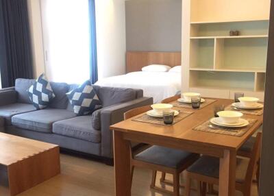 1-BR Condo at Mode Sukhumvit 61 near BTS Ekkamai (ID 511792)