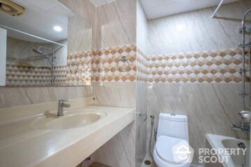 2-BR Condo at 49 Suite Sukhumvit 49 near BTS Thong Lor