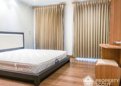 2-BR Condo at Wattana Suite Condominium near BTS Nana