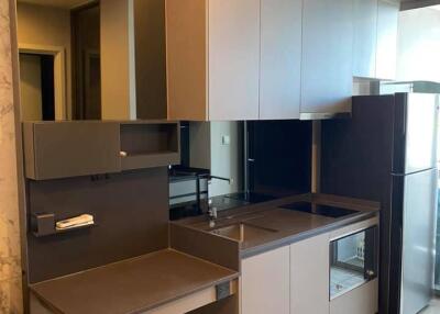 1-BR Condo at The Room Sukhumvit 69 near BTS Phra Khanong