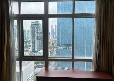 2-BR Condo at Nusasiri Grand Condominium near BTS Ekkamai