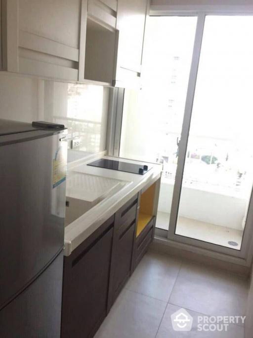 Studio Condo at Ivy Sathorn 10 near BTS Chong Nonsi (ID 435541)