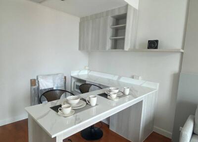 1-BR Condo at Siri Residence Sukhumvit near BTS Phrom Phong