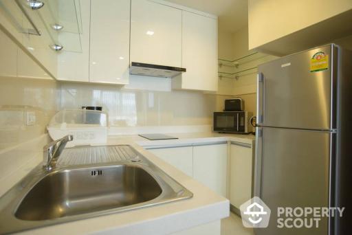 1-BR Serviced Apt. near BTS Phrom Phong