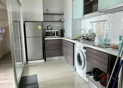 3-BR Condo at Centric Sathorn-St. Louis near BTS Surasak (ID 531560)