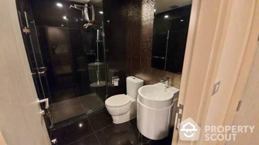 2-BR Condo at Rhythm Sukhumvit 36-38 near BTS Thong Lor (ID 218149)