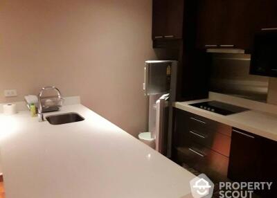 1-BR Condo at Nusa State Tower Condominium near BTS Saphan Taksin