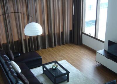 2-BR Condo at The Emporio Place near BTS Phrom Phong (ID 469362)