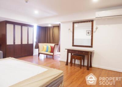 2-BR Condo at Omni Tower near BTS Nana